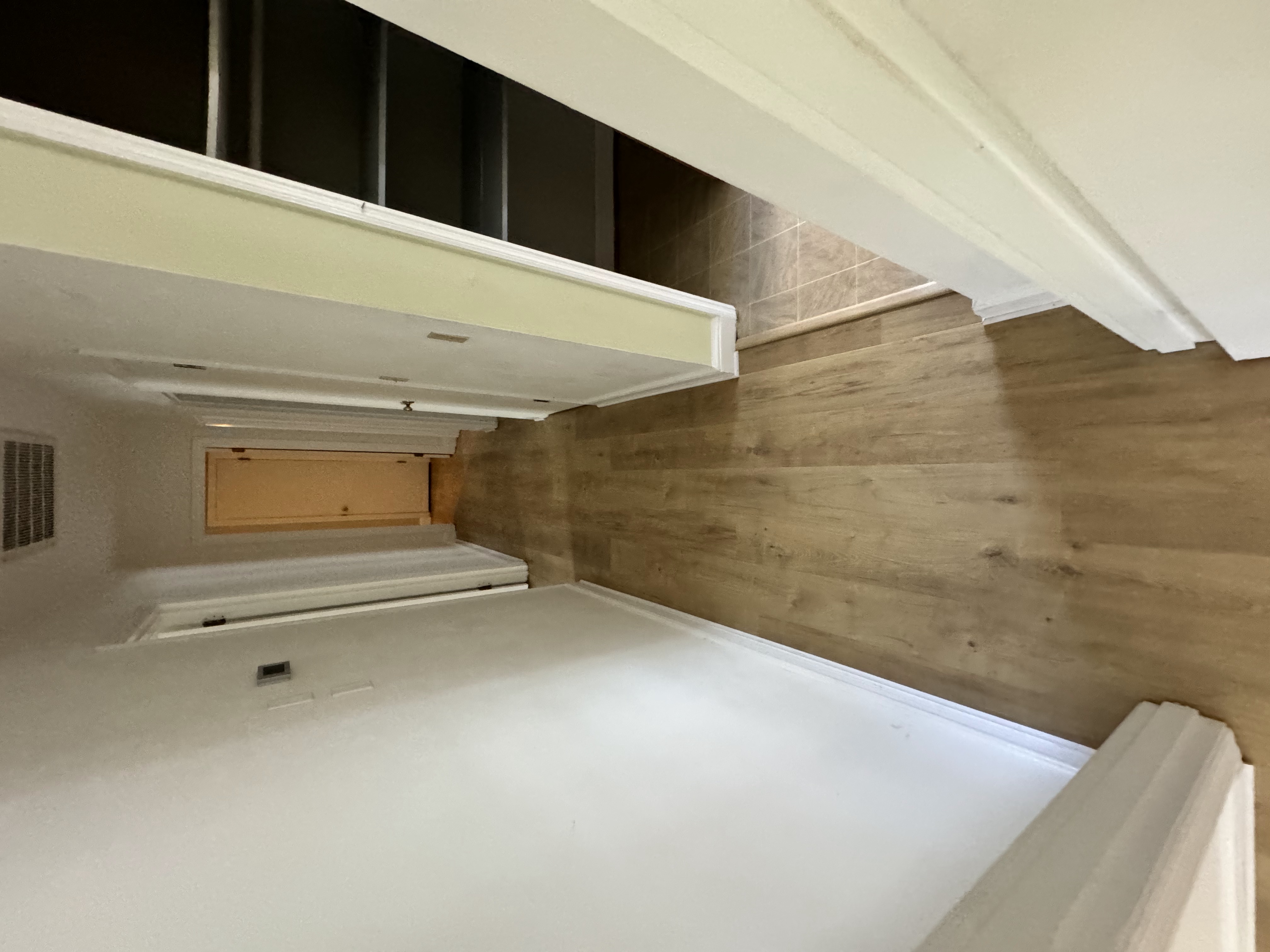 Laminate — Hallway & Entryway